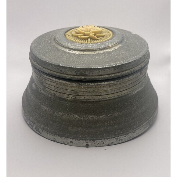 Vintage Music Box Aluminum Metal Powder Trinket Vanity Floral Top Used - Picture 11 of 13